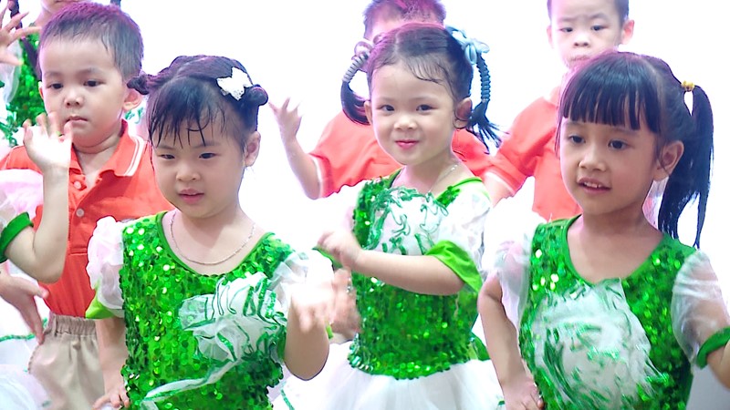 Hân hoan ngày đến trường 