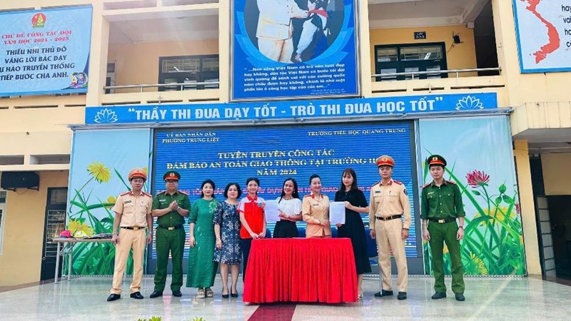Phổ biến kiến thức ATGT cho hơn 1000 học sinh trường Tiểu học Quang Trung