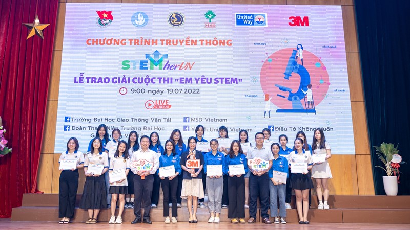 Truyền cảm hứng cho trẻ em gái, phụ nữ theo đuổi ngành STEM