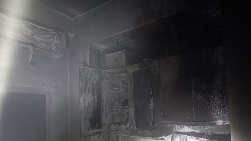 Hà Nội: Nửa đêm, cứu 9 người mắc kẹt trong đám cháy