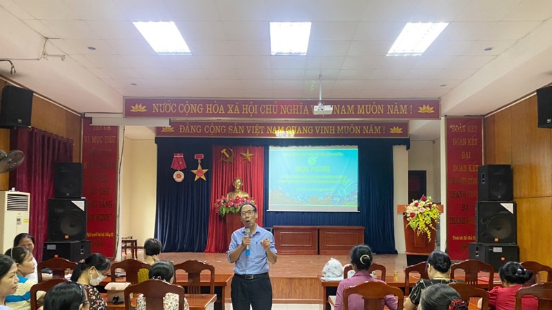  Ra mắt mô hình “Phụ nữ với an toàn giao thông” và “Chi hội phụ nữ tự quản vệ sinh ATTP”