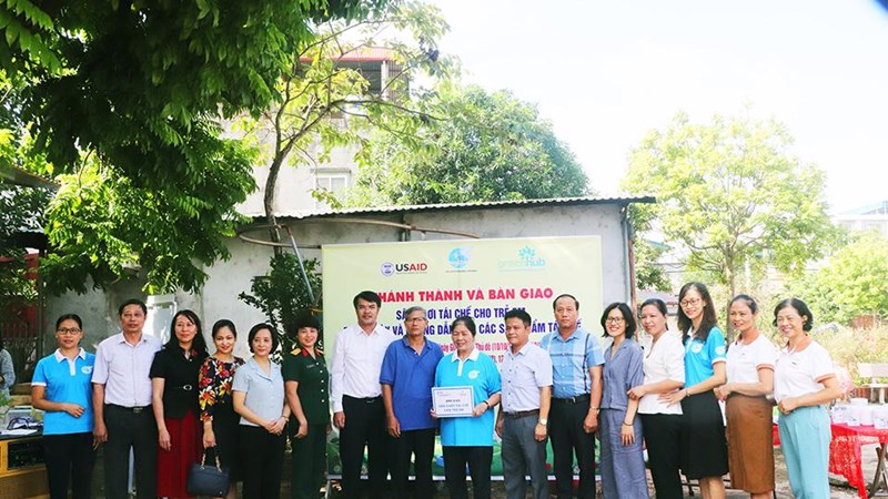 Hội LHPN quận Bắc Từ Liêm: Khánh thành sân chơi tái chế cho trẻ em