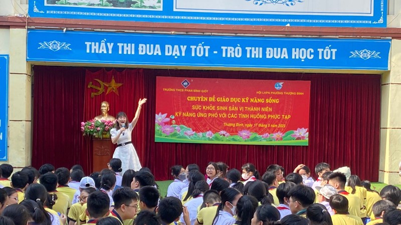 Truyền thông chăm sóc sức khỏe sinh sản cho học sinh