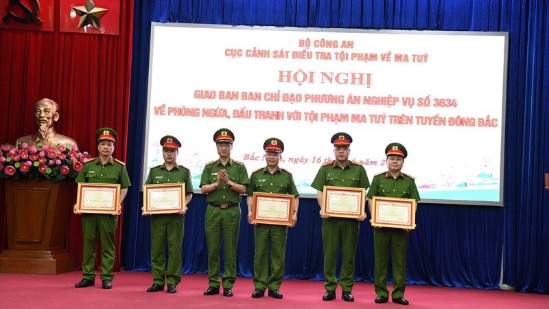 Bắt giữ hơn 9.100 đối tượng phạm tội về ma túy trên tuyến Đông Bắc