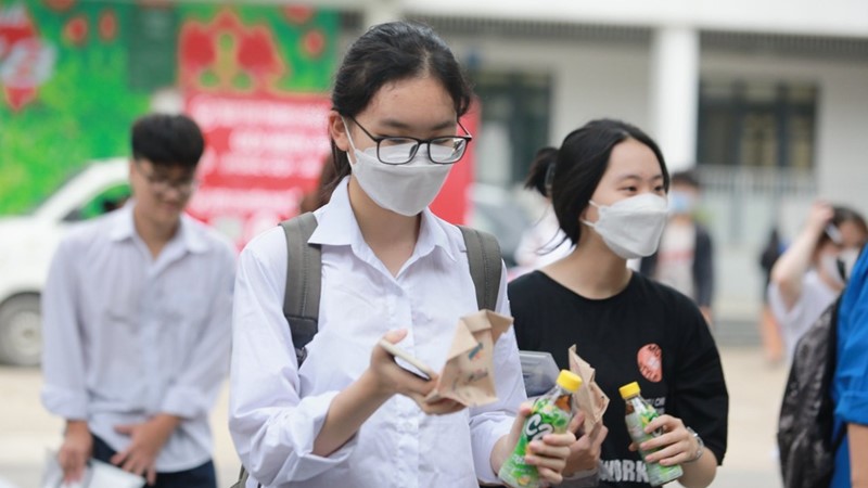 Quận Thanh Xuân: Áo xanh tình nguyện tặng quà, tiếp sức mùa thi