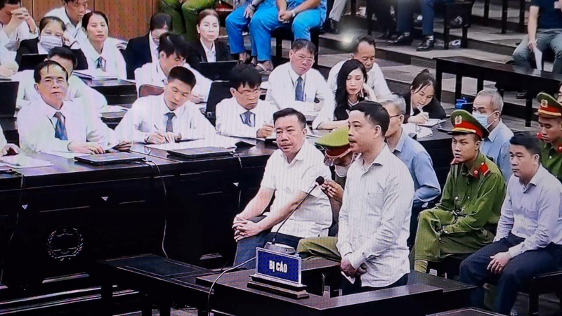 Xét xử vụ án “chuyến bay giải cứu“: Viện kiểm sát tham gia xét hỏi các bị cáo