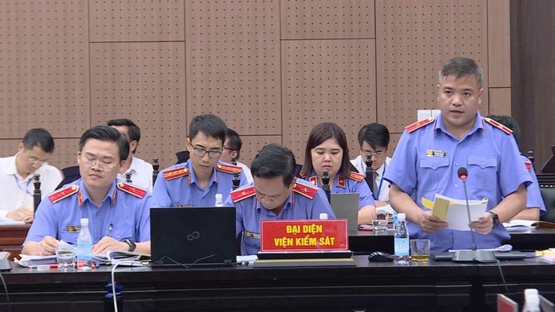 Xét xử vụ án “Chuyến bay giải cứu”: Bị cáo Hoàng Văn Hưng khai báo tráo trở, nhỏ giọt, dựng chuyện để che giấu tội phạm