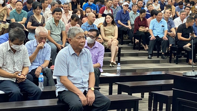 Đại gia “điếu cày” Lê Thanh Thản bị xét xử về tội “Lừa dối khách hàng”