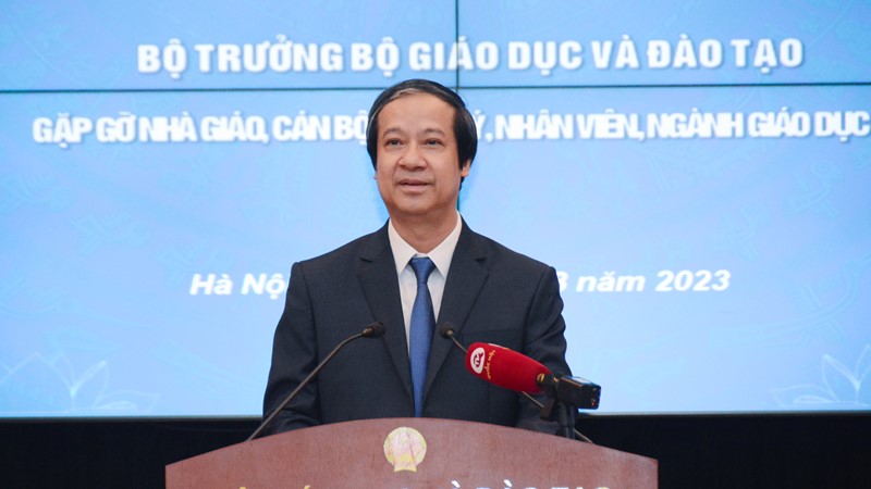 Bộ trưởng Bộ Giáo dục và Đào tạo gặp mặt, đối thoại với cán bộ, nhân viên giáo dục: Trên 6.500 câu hỏi chuyển về bằng nhiều kênh