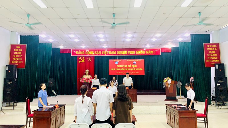 150 học sinh trường THCS Xuân Đỉnh được tiếp cận kiến thức pháp luật về phòng chống xâm hại, bạo lực học đường 