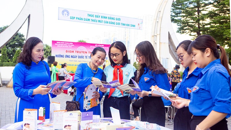 Quận Thanh Xuân: Tổ chức các hoạt động  hưởng ứng 12 năm Ngày Quốc tế trẻ em gái 