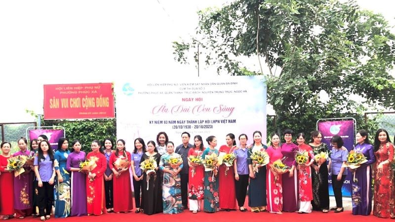 Ngày hội “áo dài ven sông”  đến với nữ lao động nhập cư