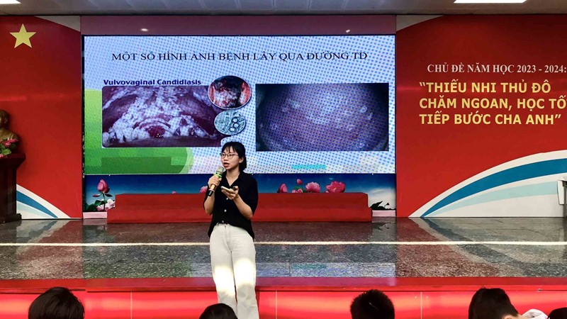 Giáo dục sức khỏe sinh sản vị thành niên tại học đường