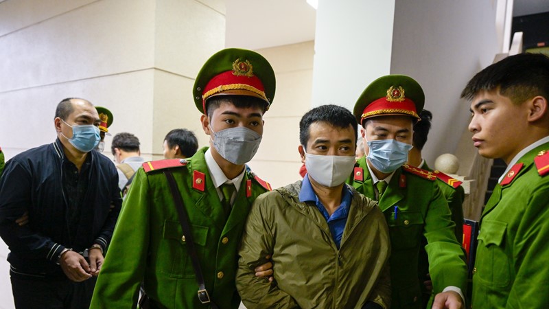 Hôm nay, xét xử 38 bị cáo trong vụ án test xét nghiệm Việt Á