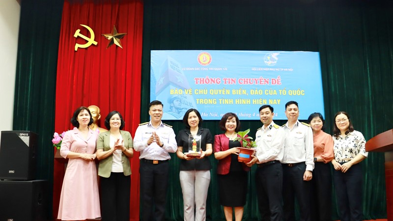 Nâng cao trách nhiệm bảo vệ chủ quyền biển đảo cho cán bộ Hội Phụ nữ