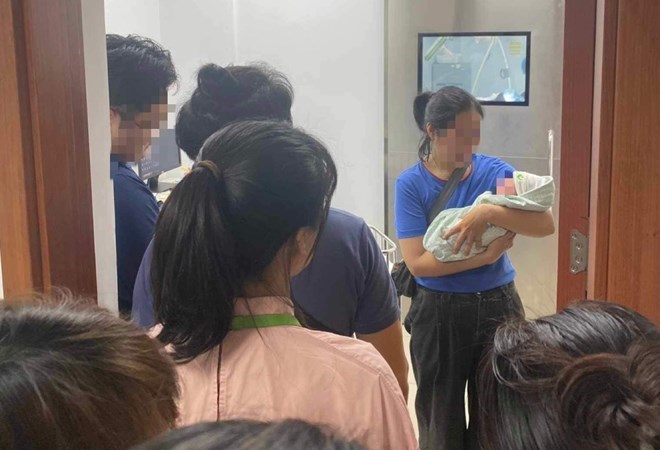 Bé gái 12 tuổi mang thai ở Hà Nội đã sinh con