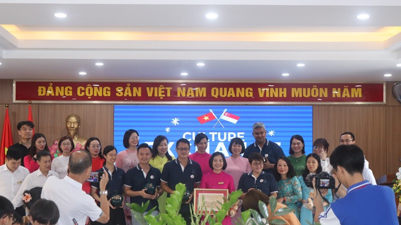 Hà Nội: Giáo viên, học sinh Singapore giao lưu với trường THCS Thành Công, quận Ba Đình
