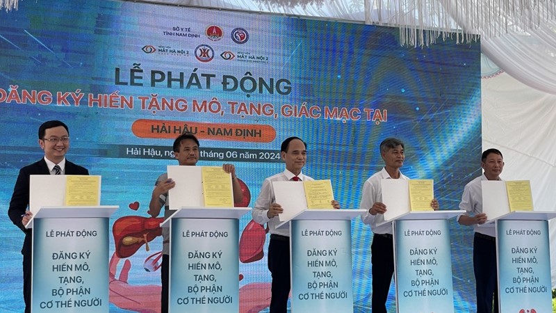 Hàng trăm người dân đăng ký hiến mô tạng, giác mạc với tâm nguyện “cho đi là còn mãi“