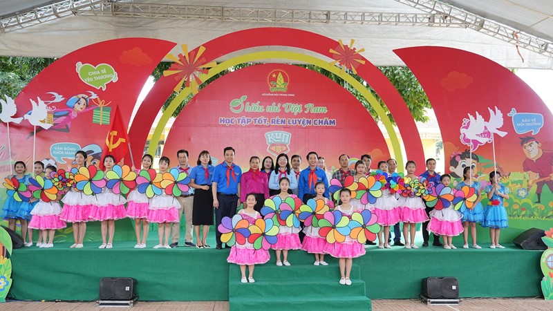 Hơn 1.000 thiếu nhi tham gia ngày hội “Thiếu nhi Việt Nam - Học tập tốt, rèn luyện chăm”