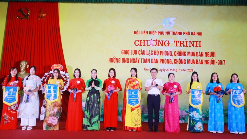 Giao lưu câu lạc bộ phòng, chống mua bán người