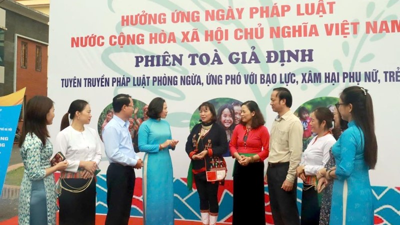 Hội LHPN TP Hà Nội phát động hưởng ứng ngày Pháp luật Việt Nam