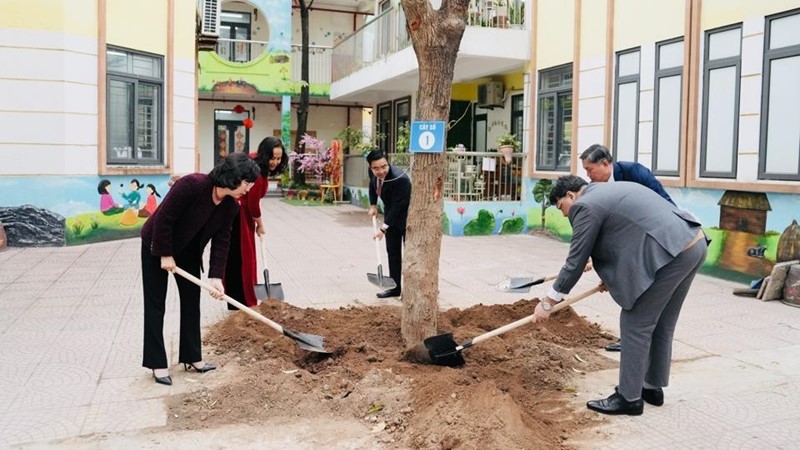 Quận Thanh Xuân phát động Tết trồng cây Xuân Ất Tỵ năm 2025