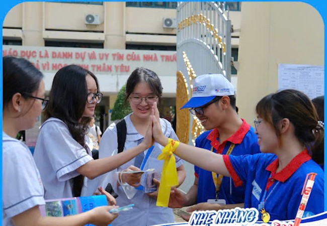“Tiếp sức mùa thi” 2025: Ứng dựng cộng nghệ AI trong hỗ trợ thí sinh