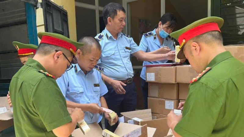 Hà Nội: Thu giữ hơn 5.000 sản phẩm mỹ phẩm Hàn Quốc “trôi nổi” trị giá trên 2 tỷ đồng