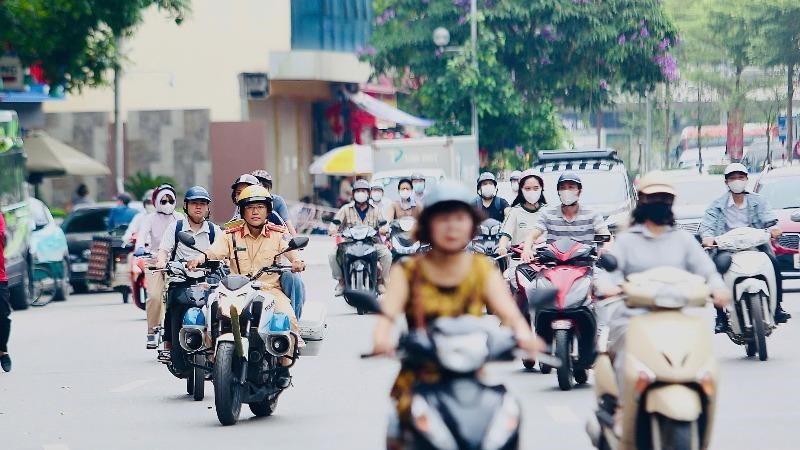 Hành động đẹp trong mùa thi lớp 10 năm 2025: Một thí sinh gặp sự cố được CSGT hỗ trợ kịp thời