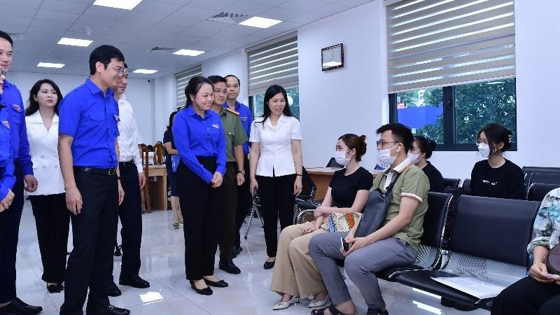 Áo xanh tình nguyện đồng hành cùng người dân và cán bộ vận hành chính quyền 2 cấp
