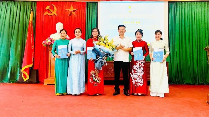Hội LHPN phường Thanh Liệt công bố Quyết định về công tác cán bộ