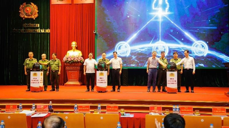Công an Hà Nội phát động phong trào “Bình dân học vụ số”