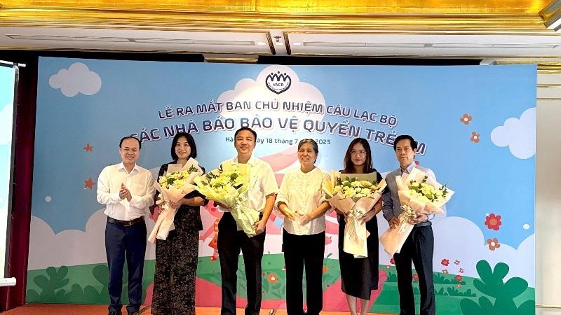Ra mắt Câu lạc bộ Nhà báo bảo vệ quyền trẻ em