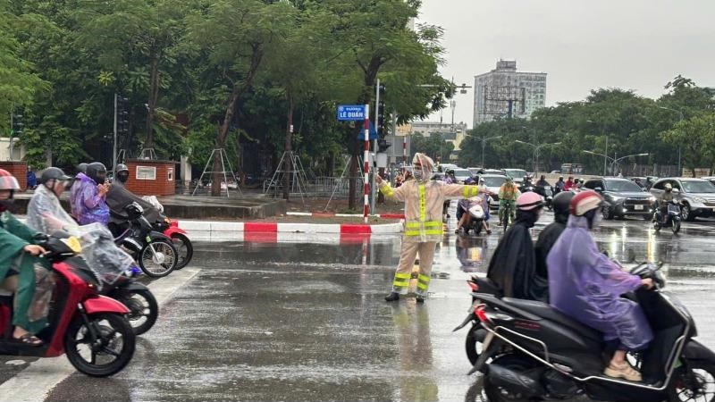 CSGT Hà Nội chủ động phương án, sẵn sàng ứng phó với cơn bão số 3