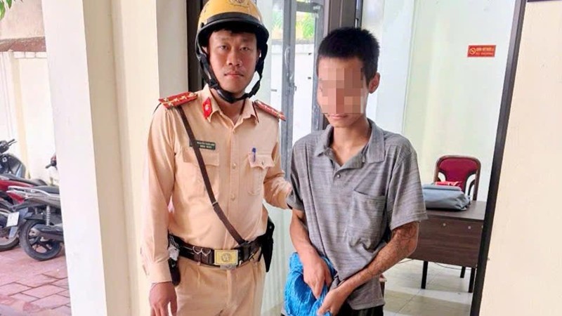 Cảnh sát giao thông Hà Nội kịp thời bắt giữ đối tượng trộm cắp tài sản