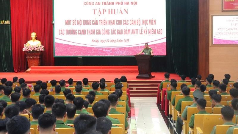 Tập huấn cho cán bộ, học viện tham gia bảo đảm an ninh trật tự Lễ kỷ niệm A80