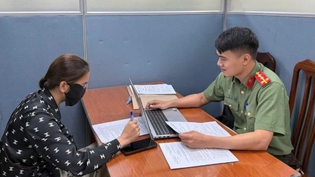 Hà Nội: Một phụ nữ bị phạt 7,5 triệu đồng vì đăng tải thông tin sai sự thật về Cảnh sát giao thông