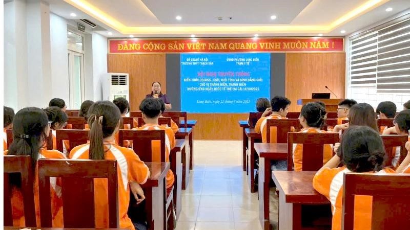 Phường Long Biên tuyên truyền chăm sóc sức khỏe sinh sản vị thành niên cho học sinh 