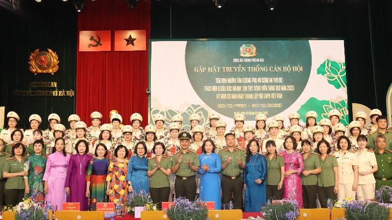 Tôn vinh những tấm gương phụ nữ Công an Thủ đô tiêu biểu năm 2025