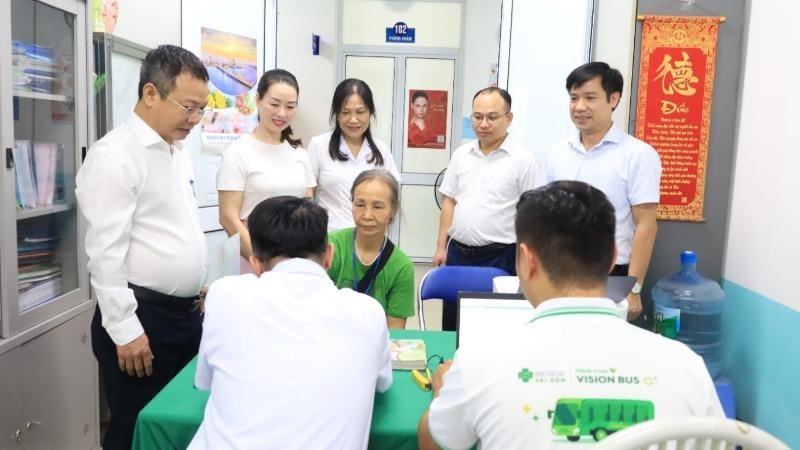 Phường Khương Đình tổ chức chiến dịch khám sức khỏe cho người cao tuổi 
