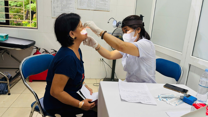 Phường Kim Liên tổ chức truyền thông, tư vấn khám sức khỏe người cao tuổi