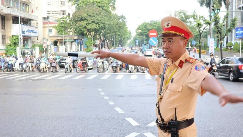 Giao thông Hà Nội cơ bản ổn định sau ảnh hưởng của bão số 11