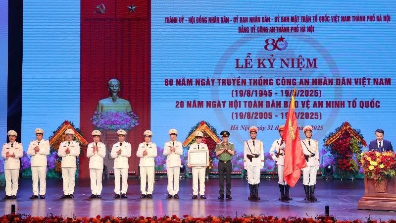 Công an Hà Nội tăng cường bám cơ sở, giữ vững bình yên từ gốc