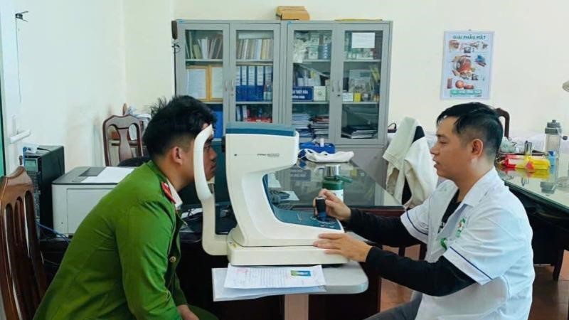 Hà Nội: Tổ chức khám sức khỏe xét chuyển chuyên nghiệp đối với hạ sĩ quan nghĩa vụ 