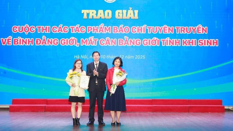 Báo Phụ nữ Thủ đô đạt Giải A Cuộc thi về Bình đẳng giới và mất cân bằng giới tính khi sinh năm 2025