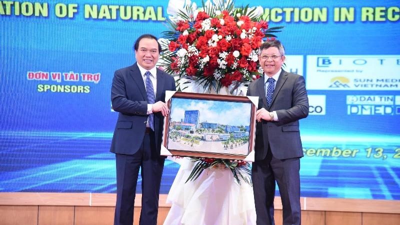 Ứng dụng công nghệ vào y tế, mang hi vọng đến bệnh nhân phải thay khớp