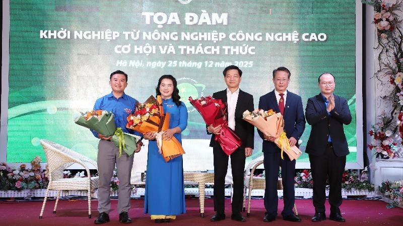 Cơ hội và thách thức khi khởi nghiệp từ nông nghiệp công nghệ cao