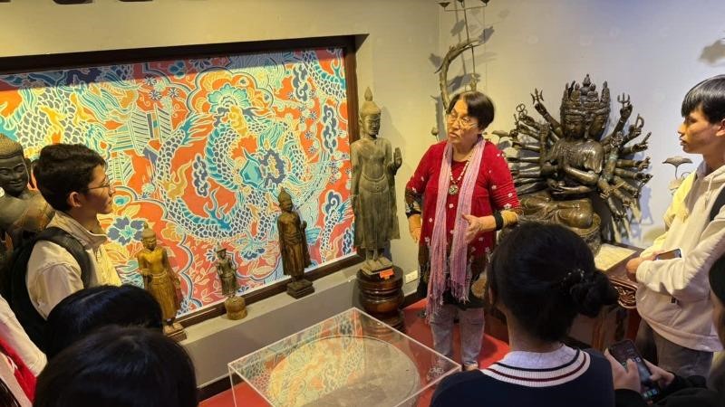 Nữ doanh nhân gốc Việt đau đáu giữ gìn giá trị văn hoá Việt