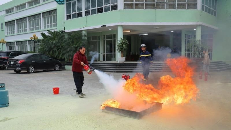 Tuyên truyền phổ biến pháp luật về phòng cháy chữa cháy cho các cơ sở kinh doanh