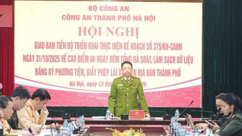 Hà Nội: Tập trung cao điểm, tăng tốc “nước rút” làm sạch dữ liệu đăng ký phương tiện, giấy phép lái xe